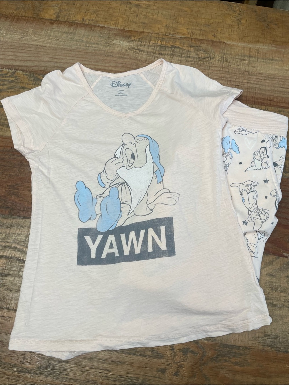 Disney Women medium Pajama Set featuring Sleepy "YAWN" Snow White